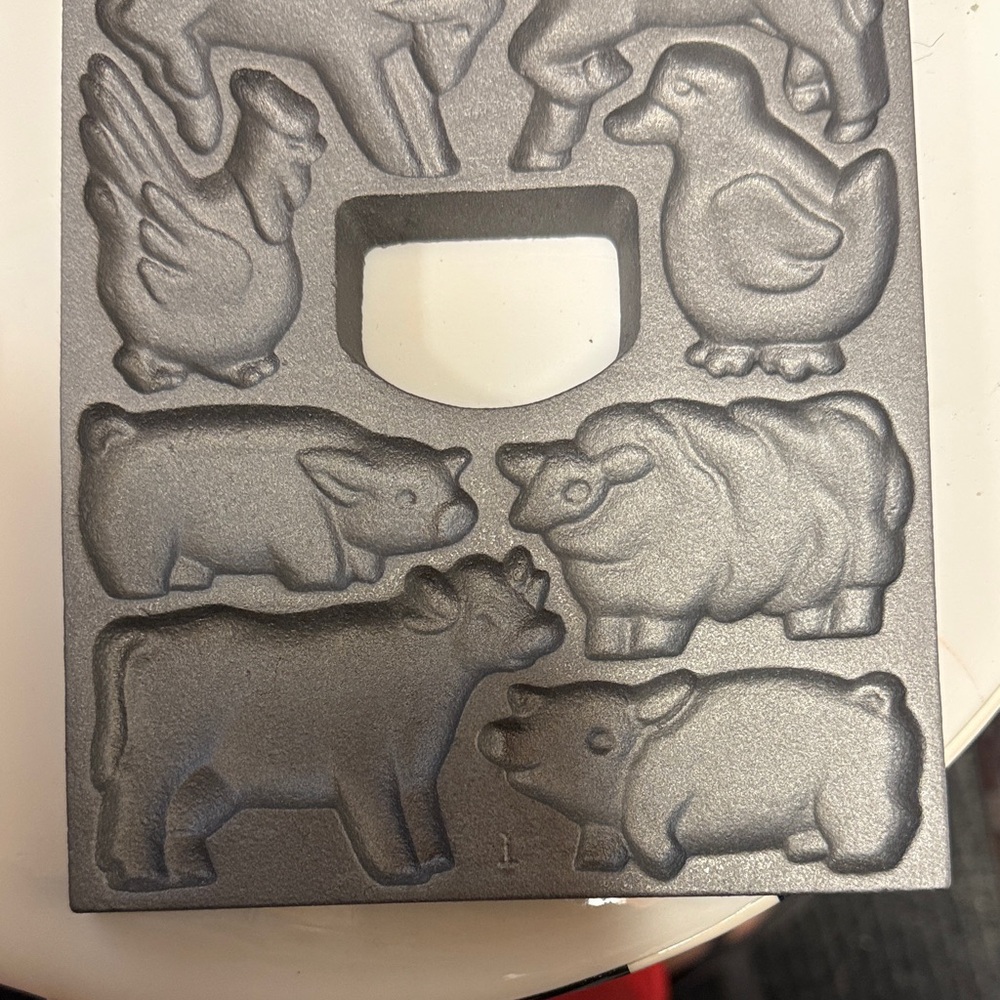 The Bar Silver Barnyard Mold cast iron - Picture 8 of 10